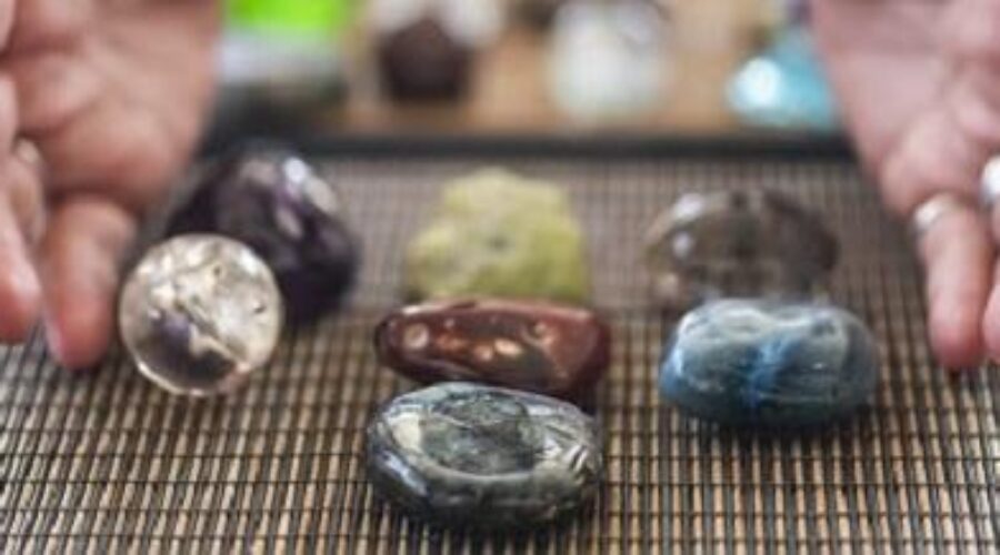 How To Use And Cleanse Crystals