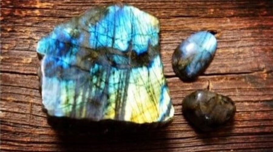 What Is Labradorite?
